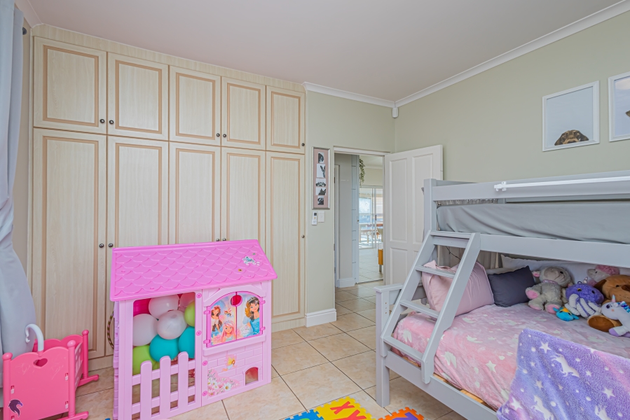 3 Bedroom Property for Sale in Country Club Western Cape